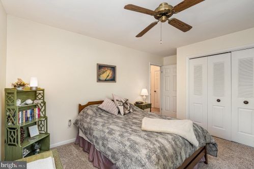 904 Pheasant Dr, Carlisle PA 17013-1255 exterior