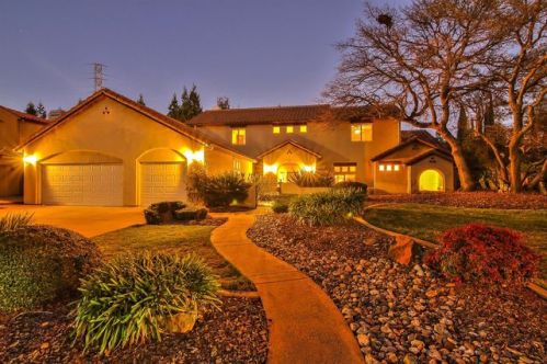 331 American River Canyon Dr, Folsom, CA 95630-7171