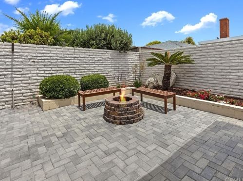 2009 Williams St, Santa Ana CA 92705-7841 exterior