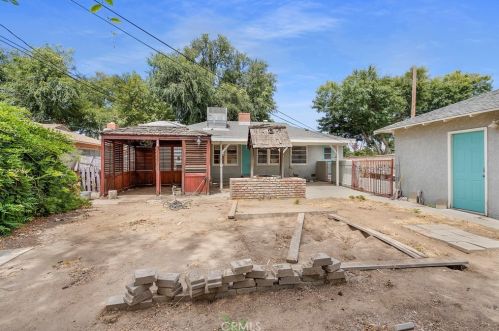 4150 Emerson St, Riverside CA  92506-2052 exterior