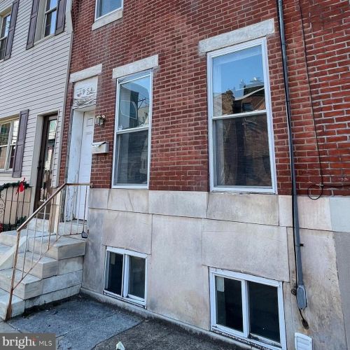 1934 4th St, Philadelphia, PA 19122-2235