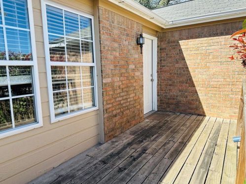 117 Bellair Dr, Uhland TX  78640-5317 exterior