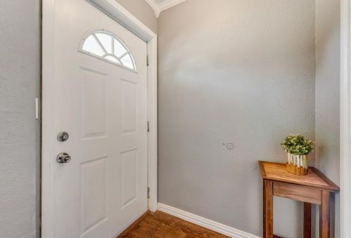 1815 Riverside Dr, Fort Worth TX  76104-5925 exterior