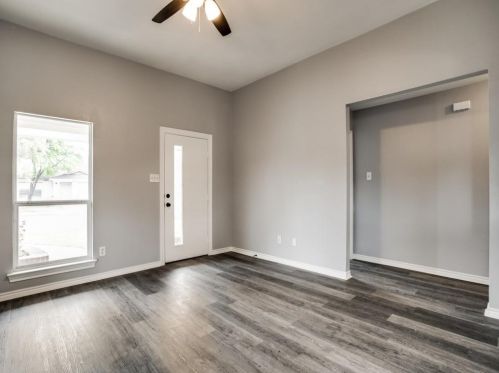 1403 Dennison St, Dallas TX  75212-2734 exterior