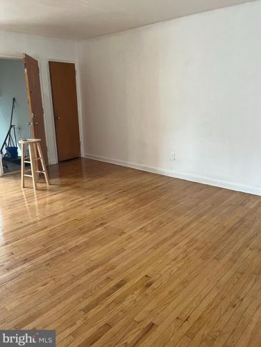 3828 Conshohocken Ave, Philadelphia PA  19131-2822 exterior