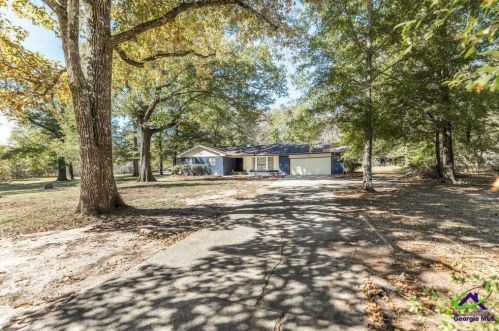 3231 Moody Rd, Bonaire, GA 31005-4101