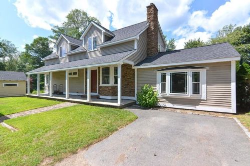 9 Manning Ct, Coventry, RI 02816-7661
