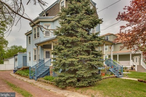 10 Euclid Ave, Camden, NJ 08109-1813