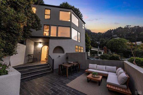 299 South St, Sausalito, CA 94965-2530