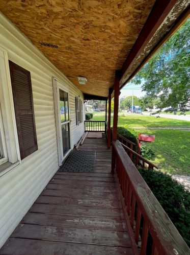 1439 Zinc St, Rockwell, IL 61301-1661
