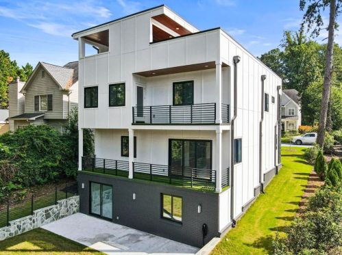 2374 Logan Cir, Atlanta GA  30318-2855 exterior