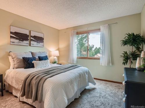 16572 Crestline Pl, Aurora CO 80015-4308 exterior