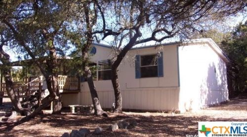 1106 Indian Holw, Spring Branch TX  78070-4100 exterior