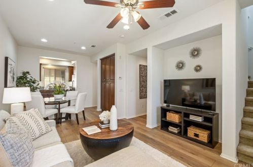 26 Full Moon, Irvine CA  92618-8843 exterior