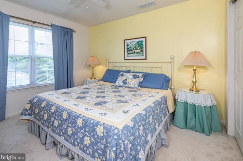 124 Copperfield Dr, Trenton NJ  08648-2583 exterior