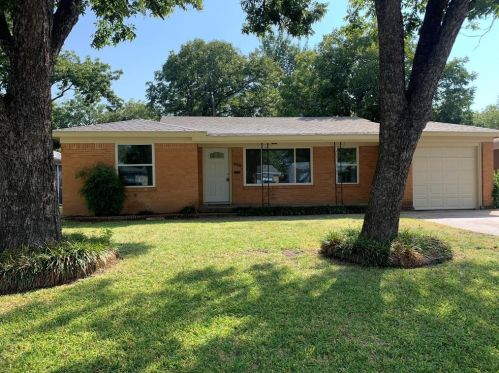 5505 Volder Dr, Fort Worth TX  76114-4525 exterior