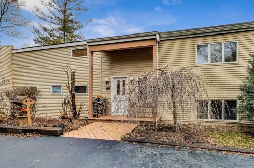 124 Hill St, Mount Prospect, IL 60056-2732