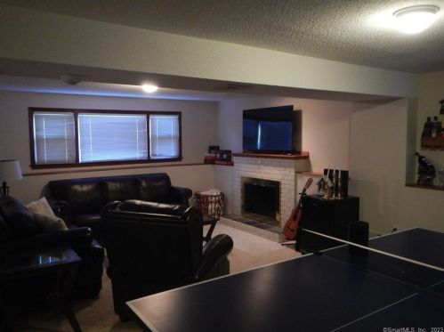 433 Curtiss St, Southington CT  06489-1708 exterior