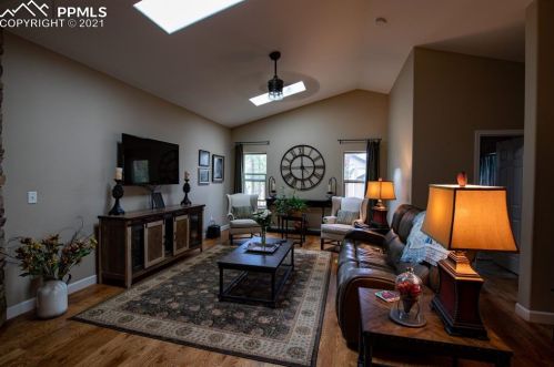 1174 Ptarmigan Dr, Woodland Park CO 80863-8005 exterior