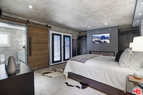 612 Ivy St, Glendale CA  91204-1027 exterior