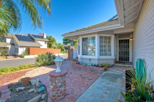 5385 Gooseberry Way, Oceanside CA  92057-4633 exterior