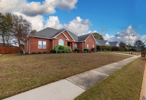 718 Bay Laurel Cir, Warner Robins GA  31088-2953 exterior