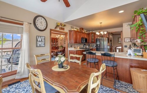 416 Prairieview Pkwy, Pingree Grove IL  60140-9626 exterior