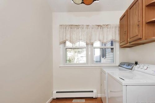 26 High St, Greenwich CT  06830-5959 exterior