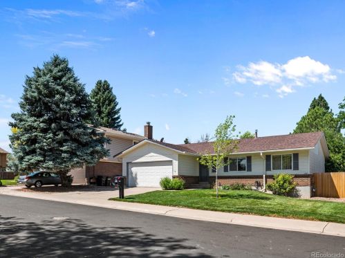 2581 Richfield St, Denver, CO 80013-1561