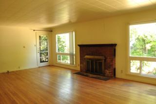 803 Dora St, Ukiah CA  95482-7649 exterior