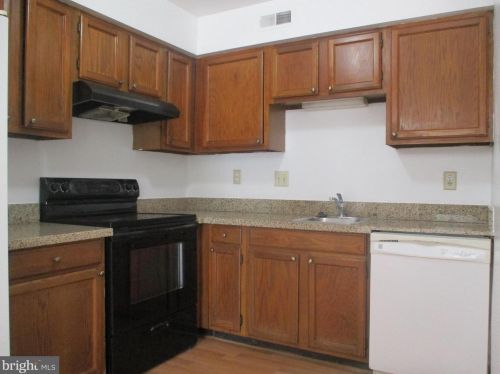 62 Avonshire Ct, Silver Spring MD 20904-6712 exterior