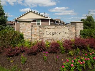 15852 60th Ave, Minneapolis, MN 55446-4537