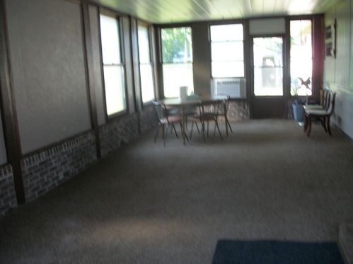 350 Chestnut St, Paxton IL  60957-1014 exterior