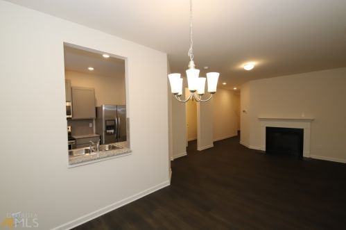 85 Chastain Cir, Newnan GA  30263-8640 exterior