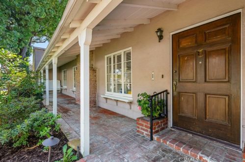 1014 Mountain St, Glendale CA  91202-1042 exterior