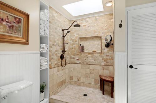 5700 Lake Island Dr, Atlanta GA  30327-4836 exterior