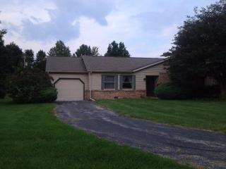 2511 Country Ct, Valpo IN  46383-3925 exterior