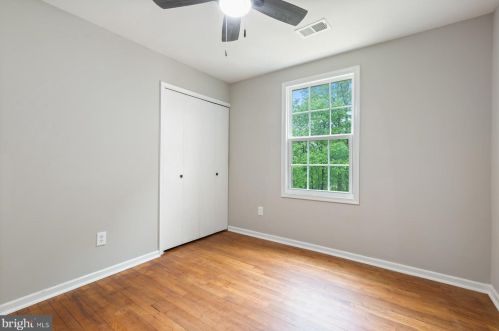 5464 Midship Ct, Springfield VA  22015-1912 exterior