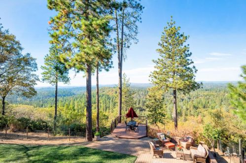 739 Ridgecrest Dr, Cape Horn, CA 95713-9218
