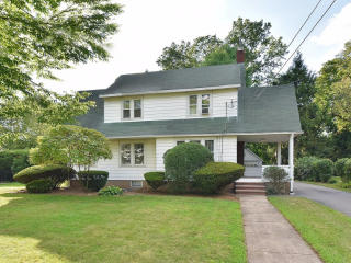 242 Fairfield Ave, Ridgewood, NJ 07450-2710