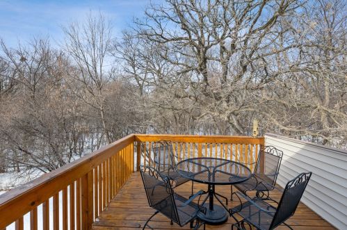 1715 Hickory Hl Dr, Saint Paul MN  55122-2412 exterior