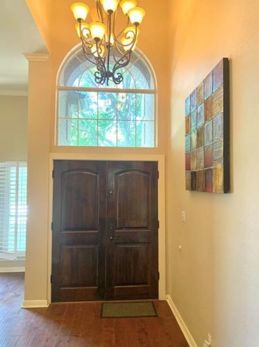 12400 Cow Path, Austin TX  78727-5748 exterior