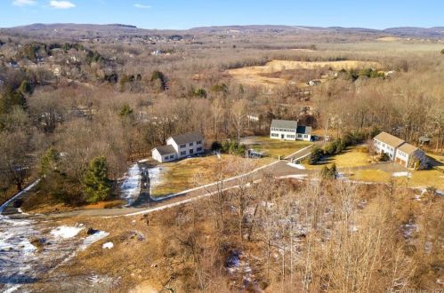 22 Little Falls Way, Durham CT  06422-2918 exterior