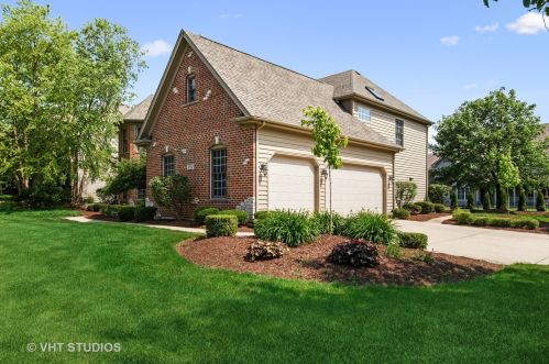 3212 Twilight Ave, Naperville, IL 60564-1649