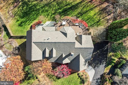 10101 Waterside Dr, Springfield VA  22015-3931 exterior