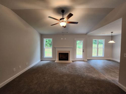 807 Stag Run Dr, Mansfield, GA 30055-5159