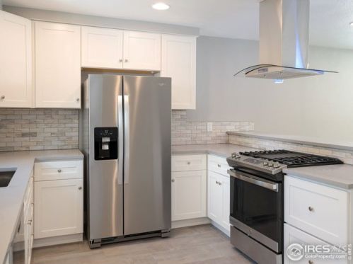 910 Harrison Ave, Loveland CO  80537-4634 exterior