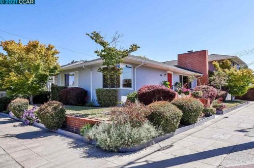1163 Camelia St, Berkeley, CA 94702-1039