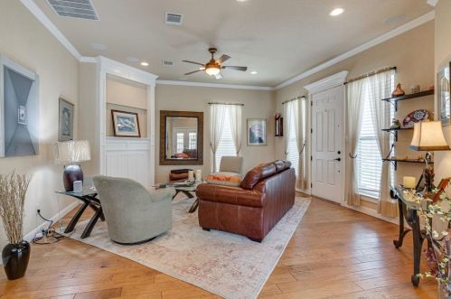 4924 Ridglea Hills Ct, Fort Worth, TX 76116-9195