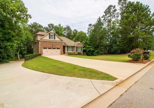 584 Deadwood Trl, Locust Grove, GA 30248-2188